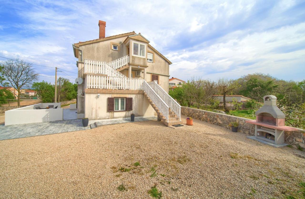 Apartment Mladen Krk Town Exterior foto