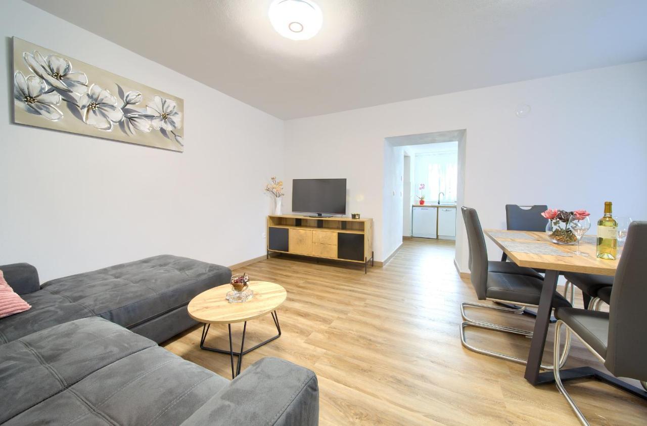 Apartment Mladen Krk Town Exterior foto